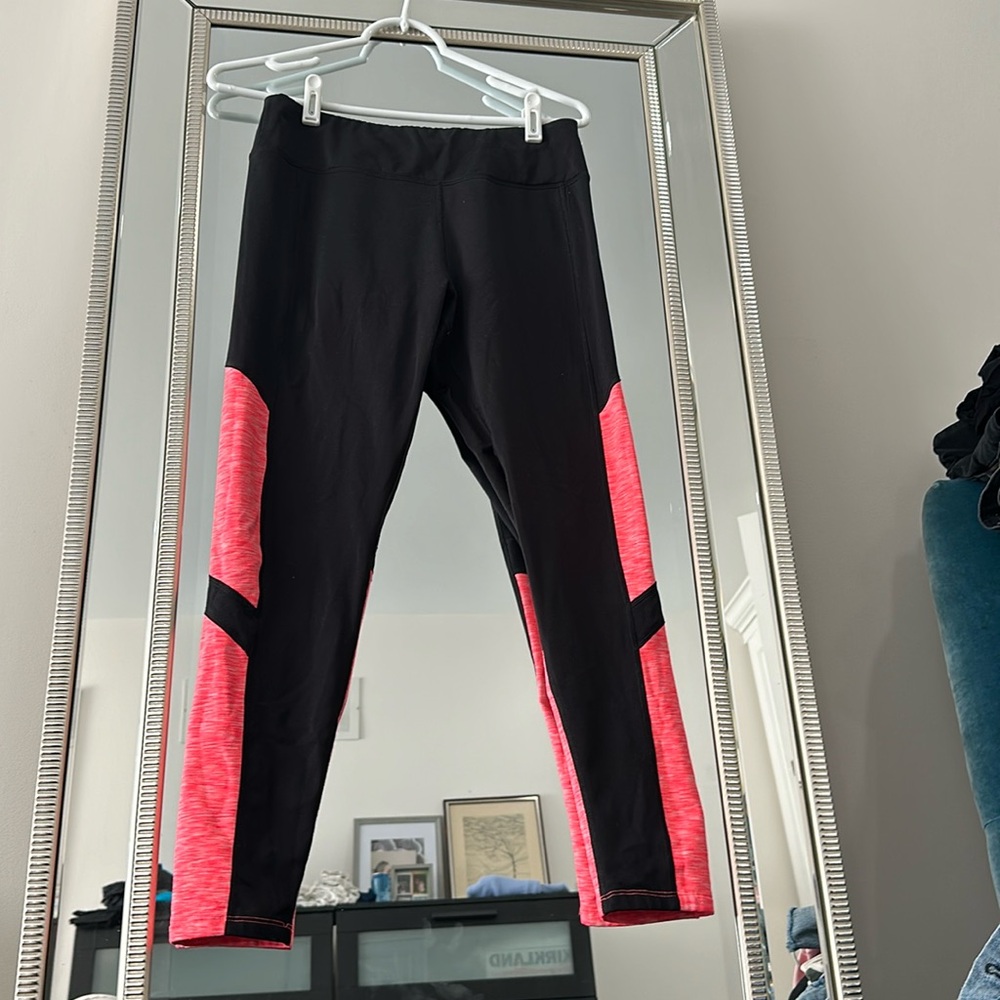 Excellent condition Calvin Klein workout leggings pink & black, thick